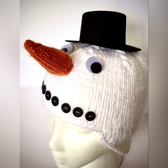 NWT Hand Knit Childs Snowman Hat with Googly Eyes and Top Hat Size 3-10 Years - Picture 3 of 9